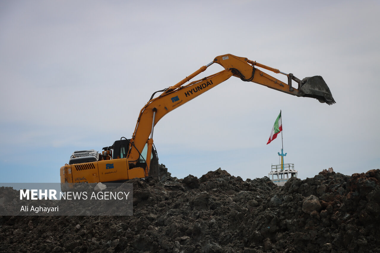 عملیات ساماندهی اسکله نگین فیروزه‌ای آذربایجان