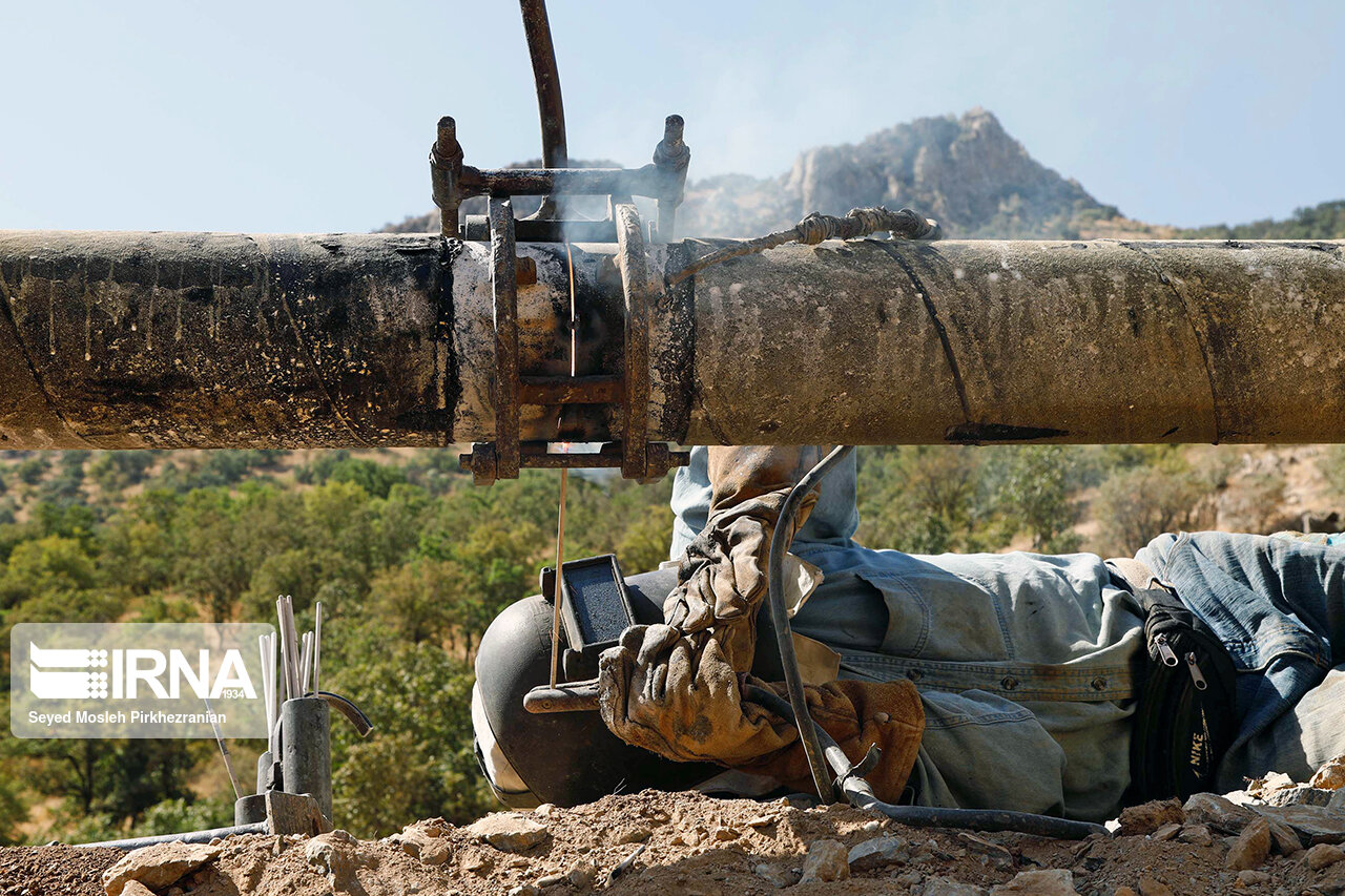 عملیات گاز رسانی در مناطق کوهستانی