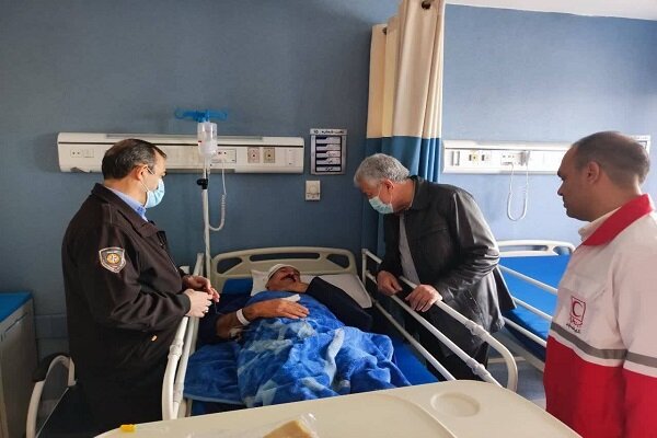 عیادت رئیس سازمان امداد و نجات از مصدومین حادثه سقوطبالگرد