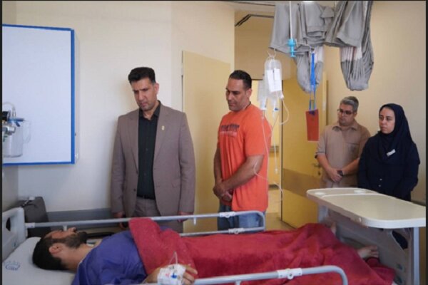 عیادت پاکدل از مجروحین حملات رژیم صهیونیستی