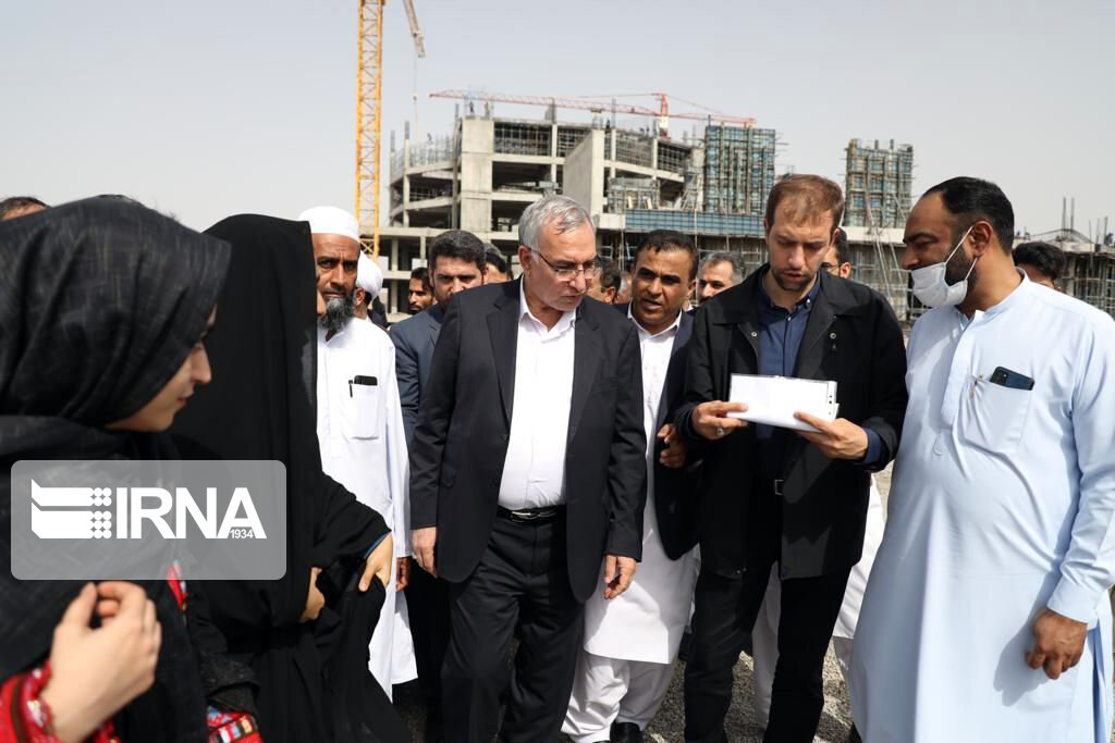 عین‌اللهی: تکمیل طرح‌های نیمه تمام در اولویت وزارت بهداشت است