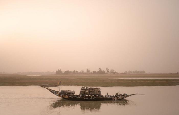 غرق شدن ۷ دختر دانش آموز در گینه در پی واژگونی قایق