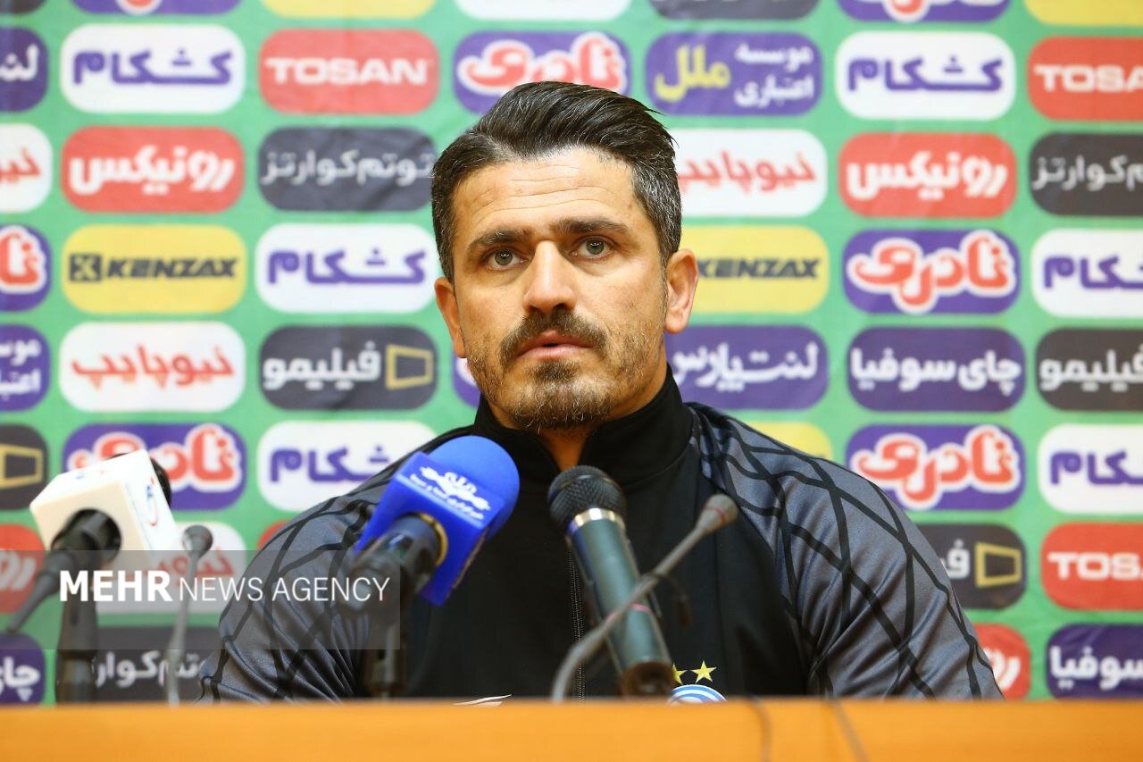 غفوری: استقلال با دو برد صدرنشین میشود/ چهار تیم شانس قهرمانی دارند