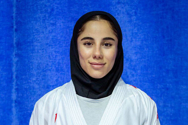 فاطمه سعادتی به مدال نقره مسابقات کاراته آسیا دست یافت