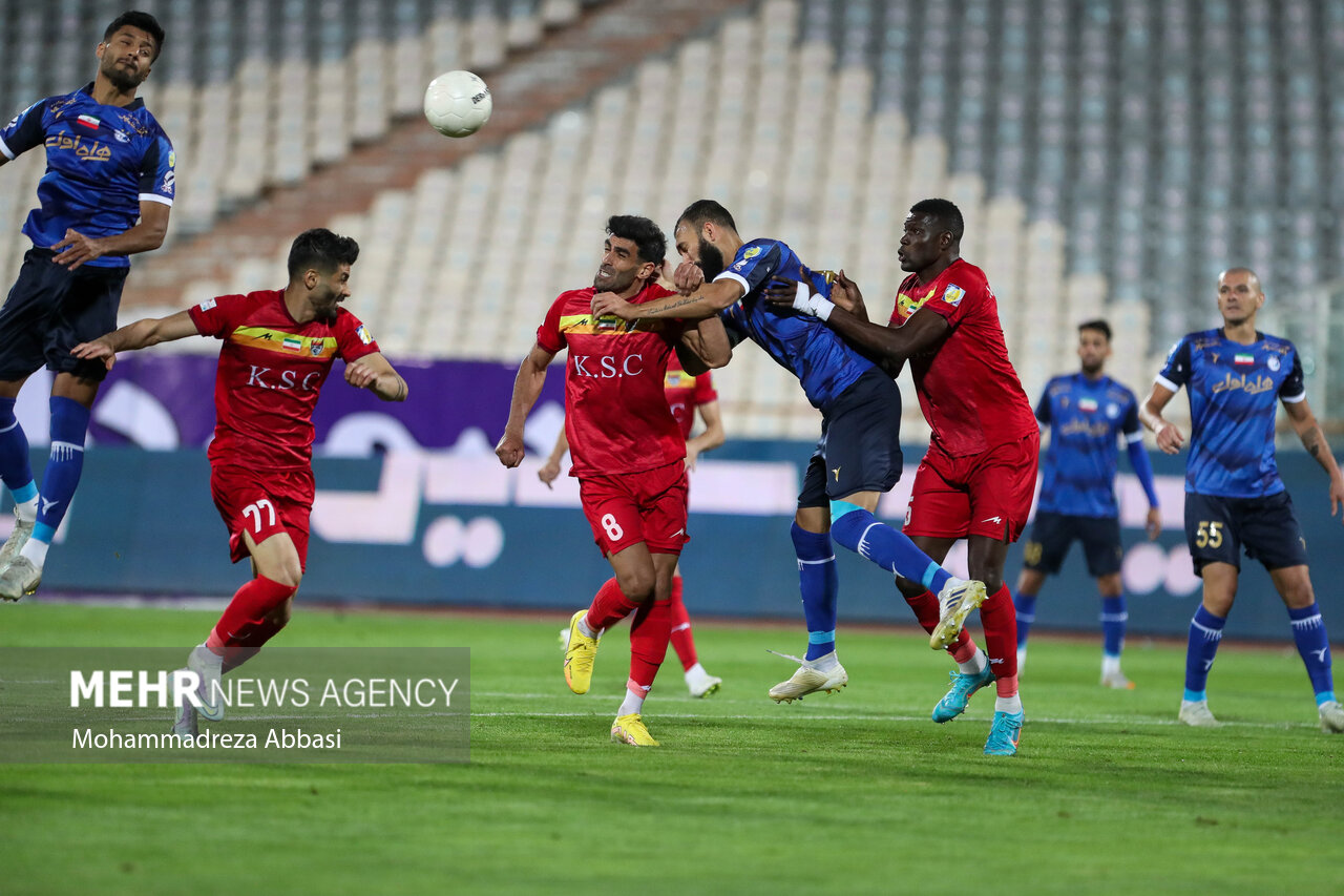 فتح‌الله‌زاده باید یک نکته را بداند/استقلال چاره‌ای جز بردن ندارد