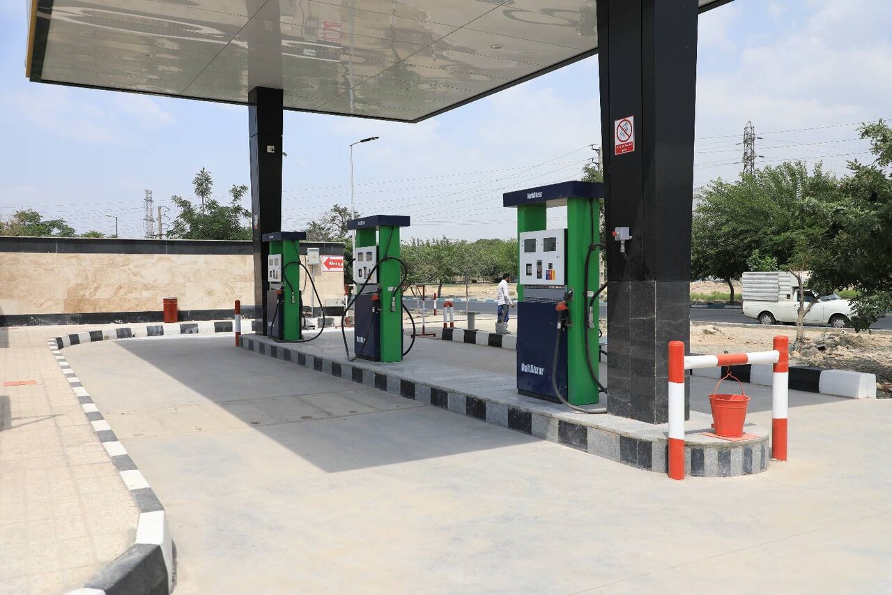 فخری: ۴۵۲۵ نازل سوخت در آذربایجان غربی صحتسنجی شد
