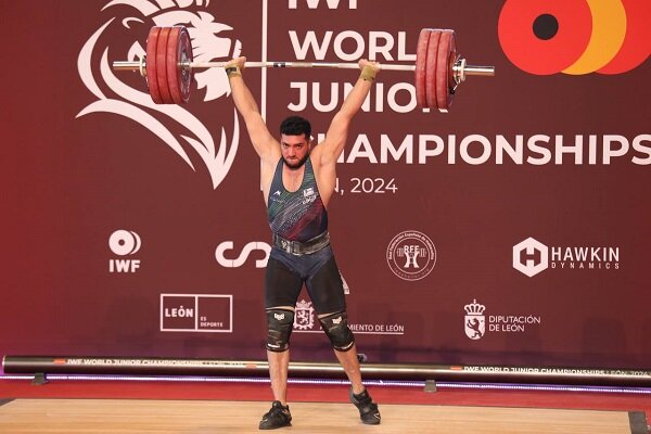 فدراسیون وزنه‌برداری مقصر حواشی اخیر است/ عملکردها چشم‌گیر
نبود