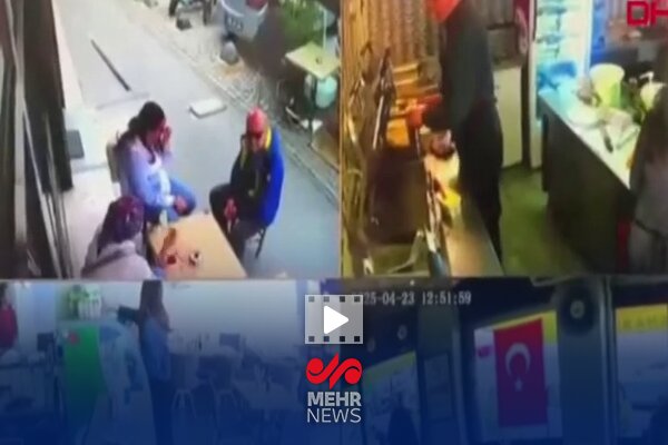 فرار مشتریان یک رستوران در استانبول ترکیه هنگام وقوع زلزله
