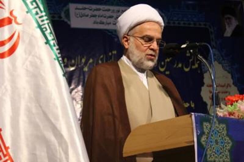 فراگیری علم نقطه مشترکی برای فهم یکدیگر و دوری از تفرقه می‌شود