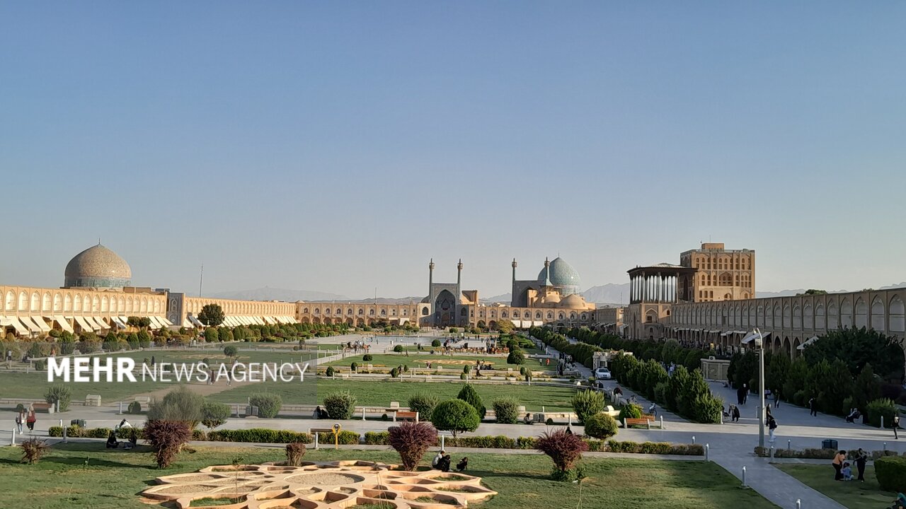 فردا بازدید از اماکن تاریخی و موزه‌های اصفهان رایگان
است