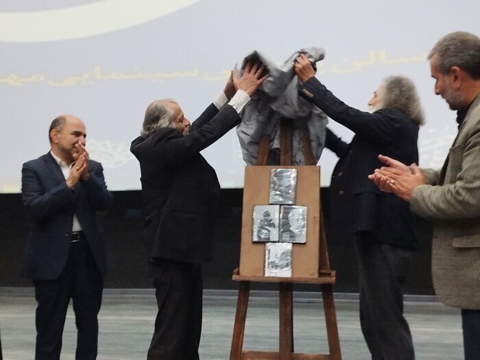 فرهنگ و هنر پیشران وفاق ملی/هنرمندان استانها جایگاه ملی پیدا
کنند