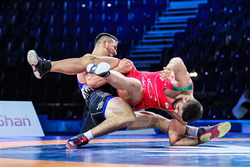 فروتن به نیمه نهایی رفت/ ۳طلا و ۳برنز در انتظار آزادکاران ایران