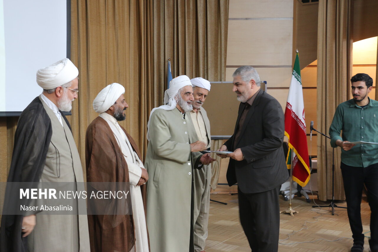 فعالان عرصه دین در کردستان تجلیل شدند/تجلیل از خبرگزاریمهر