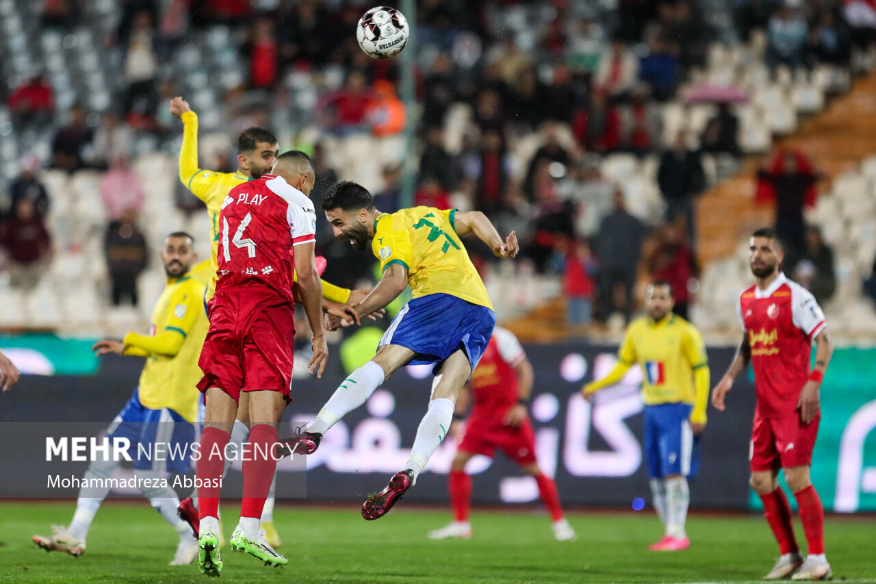 فوتبال ایران دیگر بازیکن تولید نمی‌کند؛ شرط موفقیت هاشمیان در پرسپولیس