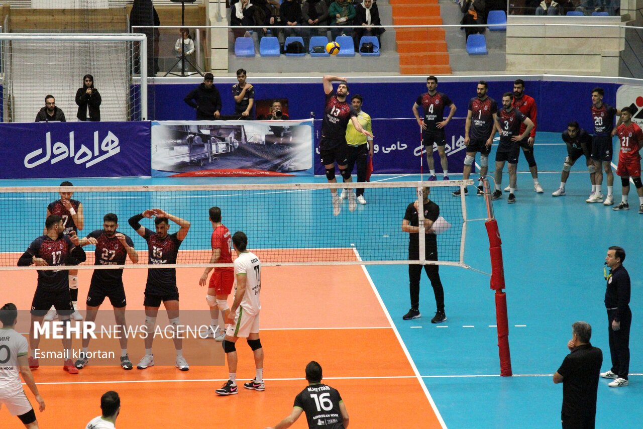 فولادیها با شکست شهرداری ارومیه در یک قدمی فینال لیگ برتر والیبال