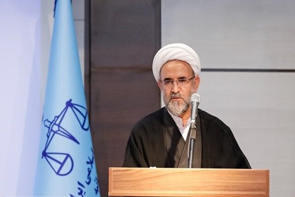 قانونگذار دولت را مکلف به آزادسازی نرخ بلیت هواپیما کرده است