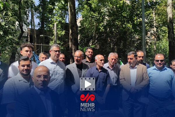 قرائت قطعنامه جامعه ورزش در محکومیت حملات رژیم صهیونیستی