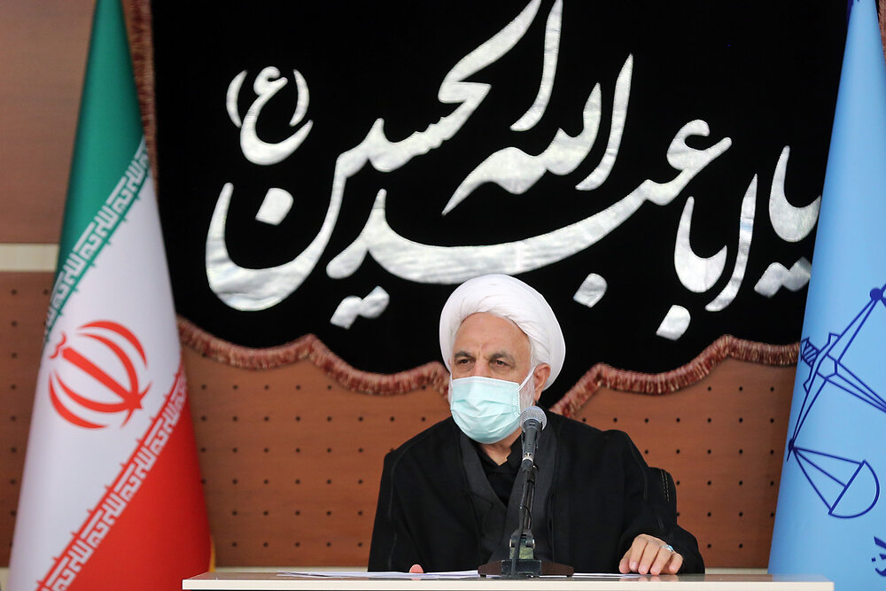 قرار بازداشت موقت تا حد امکان صادر نشود/واکنش به ممنوع الخروجی