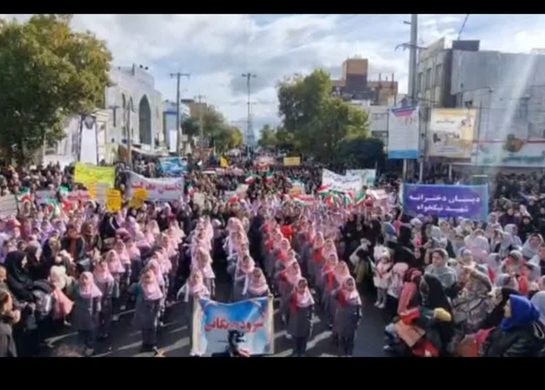 قروهایها در راهپیمایی ۱۳ آبان حماسه آفریدند