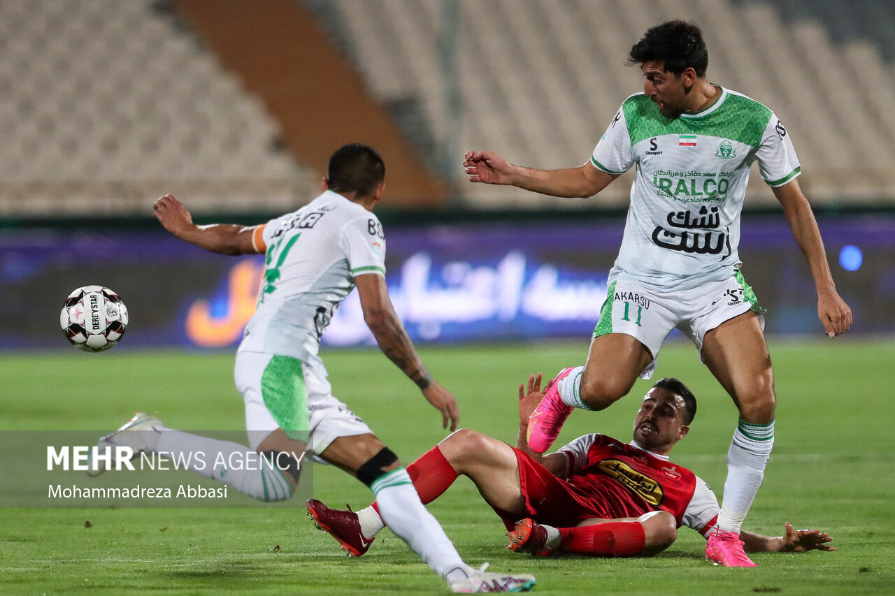 قطار دومین هفته با پیکان حرکت می‌کند/تیم بدون سرمربی به فکرجبران