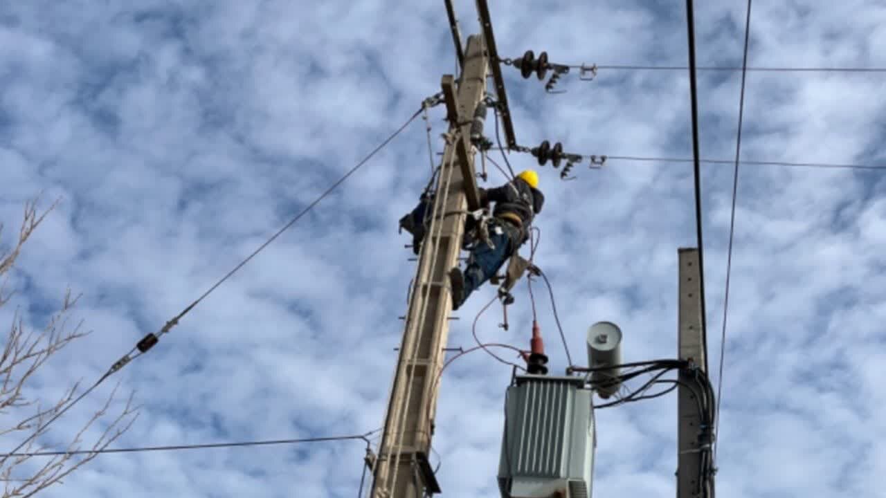 قطع برق ۹۳ روستای کردستان به دلیل رانش زمین