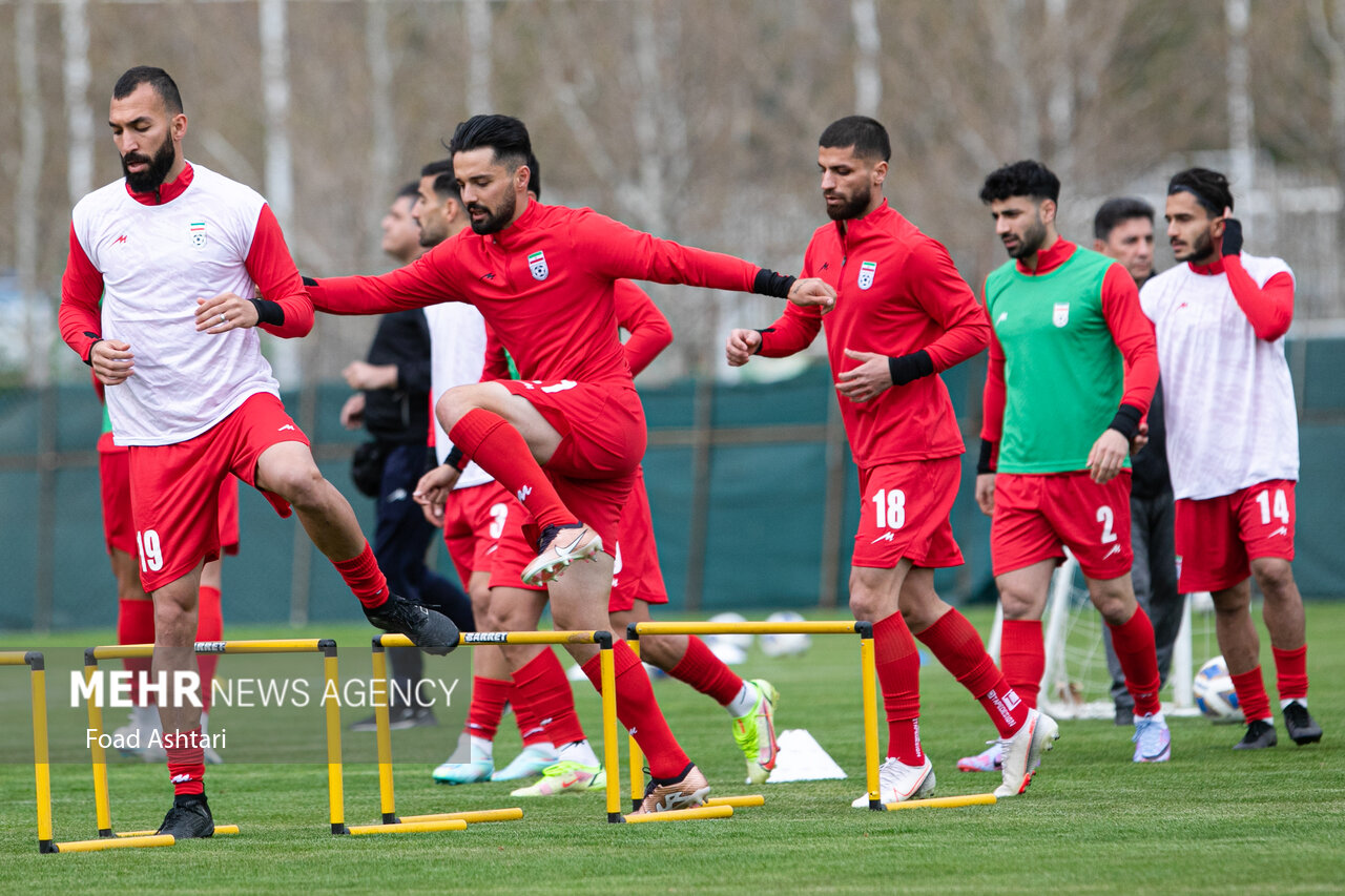 قلعهنویی برخلاف کیروش عمل میکند/ لطمهای که تیم ملی خوردهاست
