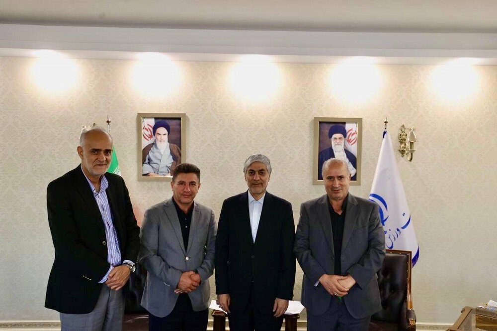 قلعهنویی: دغدغههایمان جنبه مالی دارد/هاشمی به فوتبال اشراف دارد