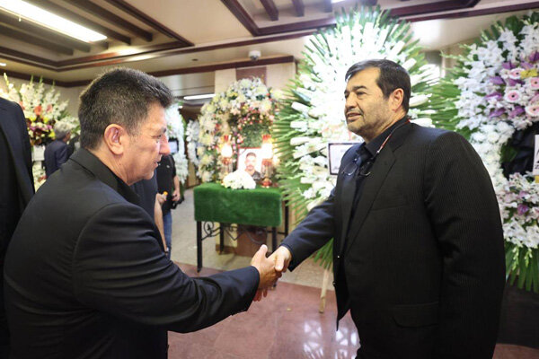 قلعهنویی: دنیامالی راهنمایی فنی کرد/ میدانم خیلی مشکلات داریم