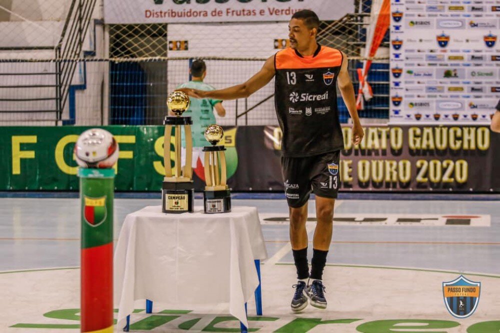 قهرمان لیگ برتر فوتسال به سرنوشت گل گهر دچار نشد