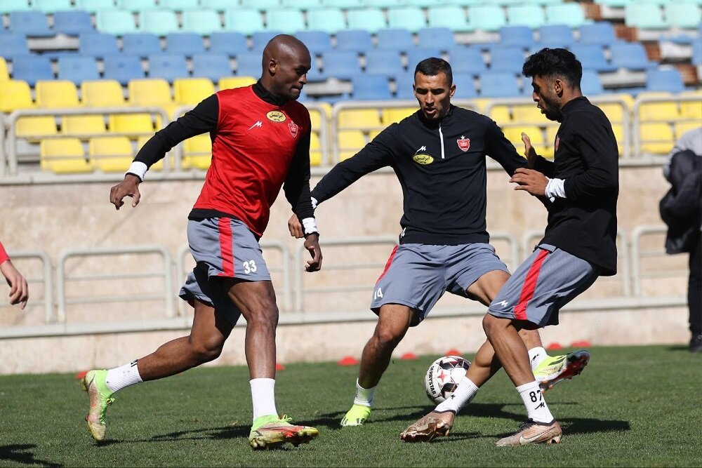 قول مدیرعامل پرسپولیس به سرمربی در مورد استفاده از بازیکنان جدید