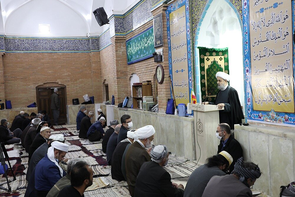 قوم کرد مایه افتخار و عزت ایران اسلامی هستند