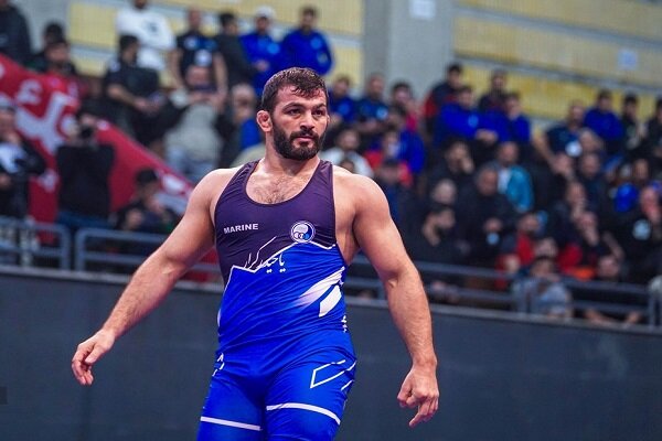 لحظاتی از مسابقه فینال حسن یزدانی مقابل گلیج + فیلم