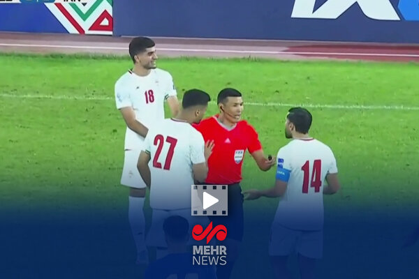 لحظه اخراج آریا یوسفی در فینال کافا ۲۰۲۵ مقابل ازبکستان