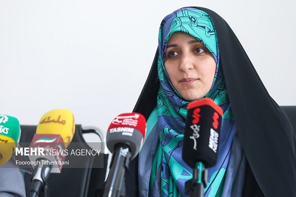 لزوم به کارگیری جوانان، زنان و اقوام در دستگاههای اجرایی