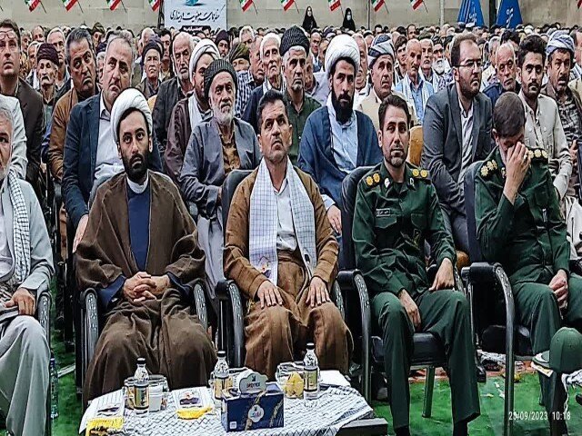 لزوم ترویج فرهنگ ایثار و مقاومت در جامعه/شهدا بهترین الگوی
جامعه