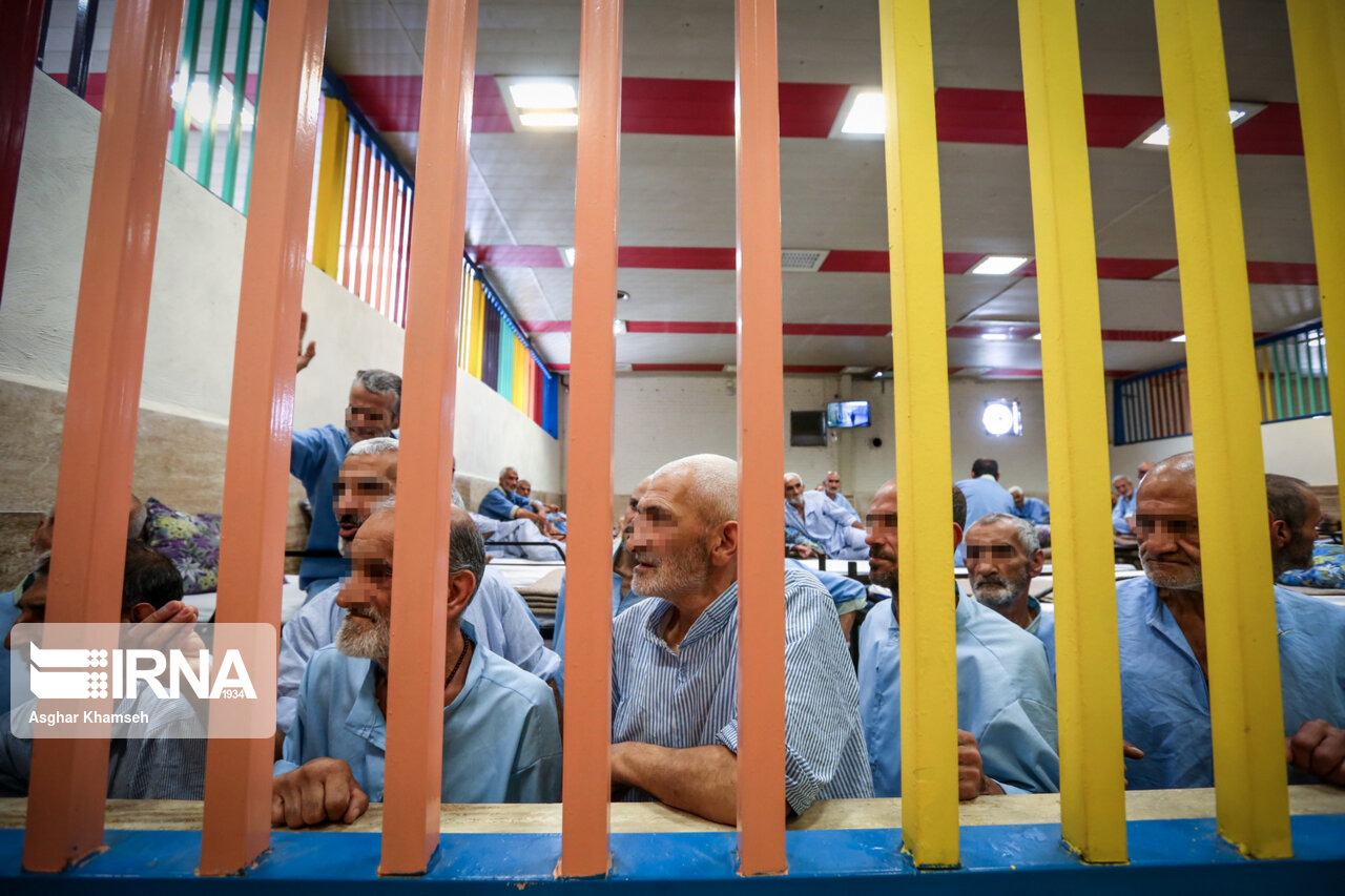 لزوم توجه کارفرمایان به آموزشهای پیشگیری از اعتیاد در محیط کار/باور اشتباه «گل یا شیشه اعتیاد ندارد»