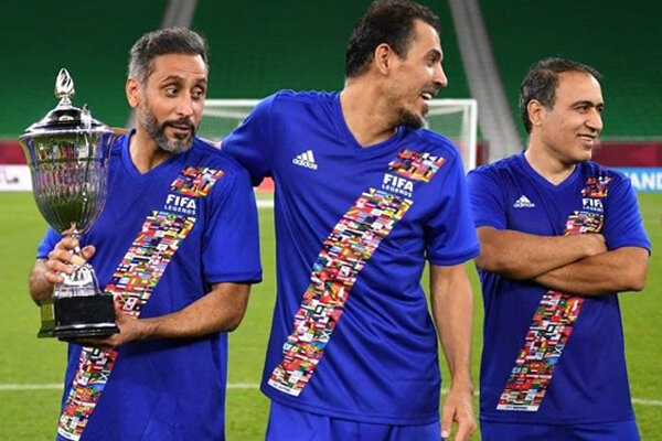 لزوم عذرخواهی مهدویکیا وفدراسیون فوتبال/چرا عزیزیخادم سکوت کرده