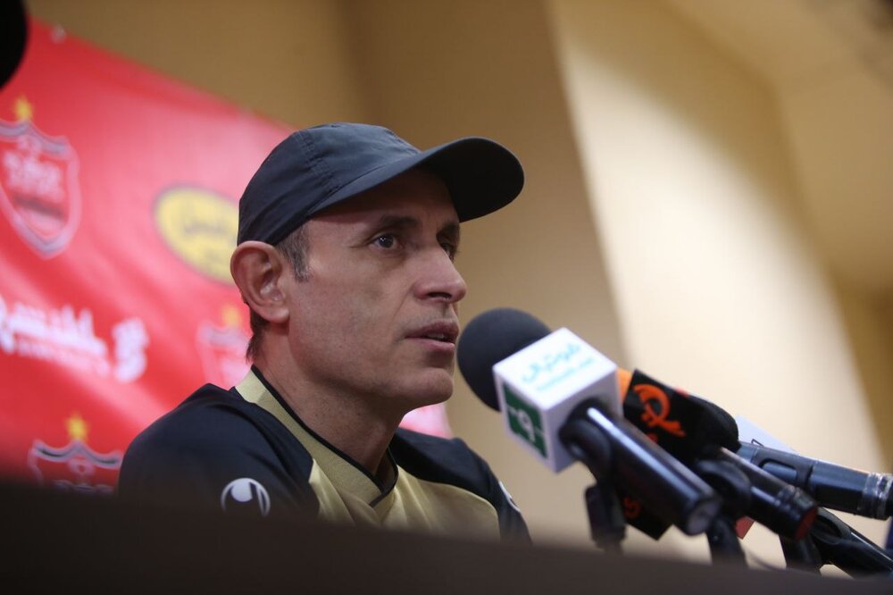 لوکادیا شرایط خوبی نداشت/واکنش به وقتکُشی و کم گل خوردن پرسپولیس