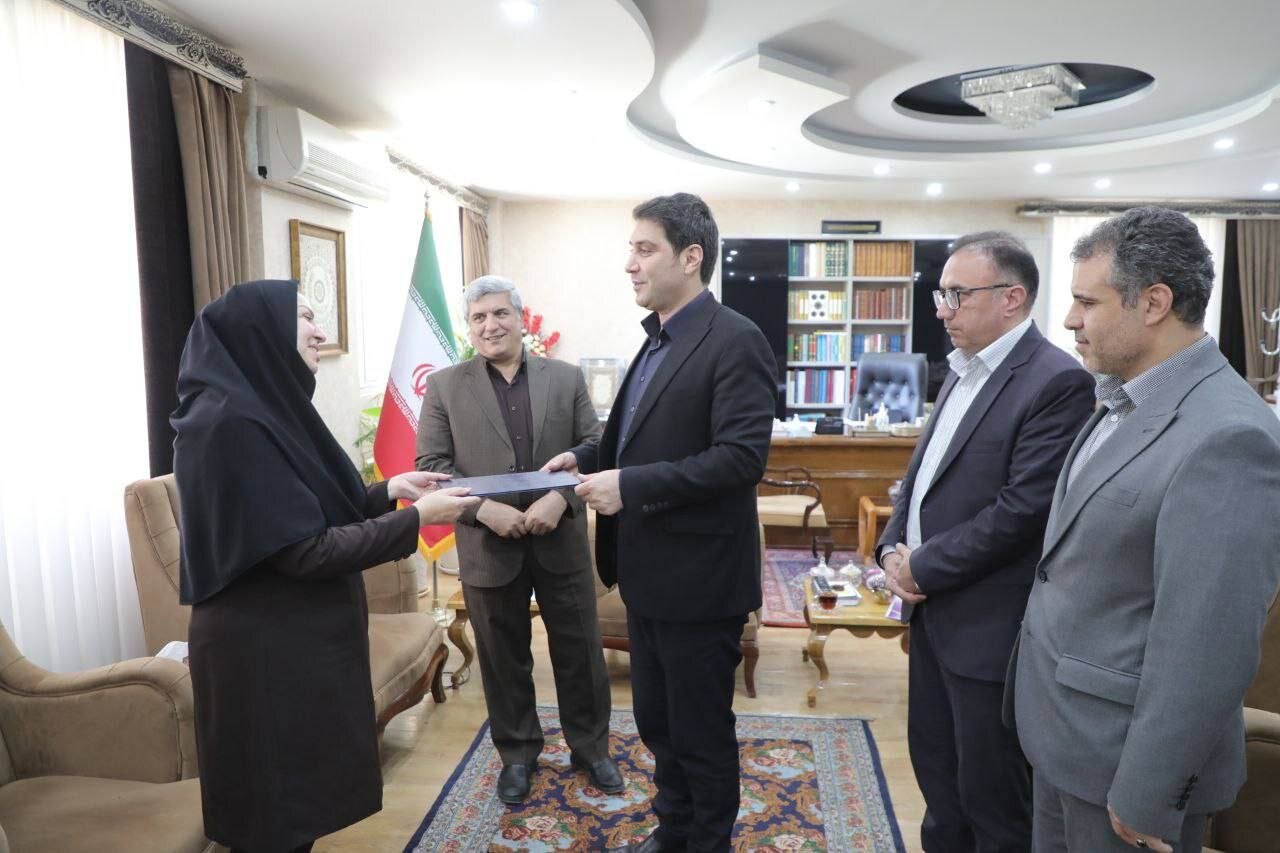 لیلا آژیر مدیرکل دفتر امور بانوان و خانواده استانداری کردستان شد