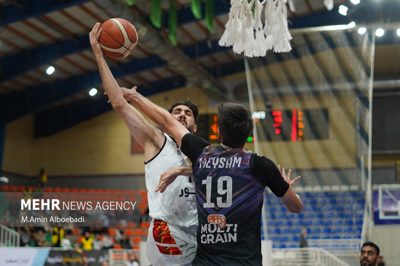 لیگ برتر بسکتبال – گلنور اصفهان و رعد پدافند اصفهان