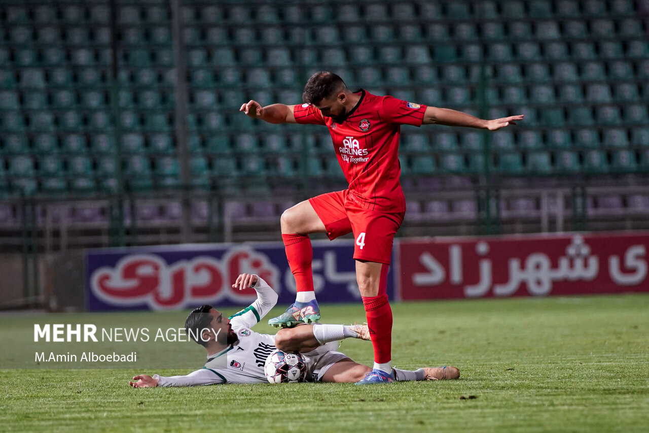 لیگ برتر فوتبال – ذوب آهن و تراکتور