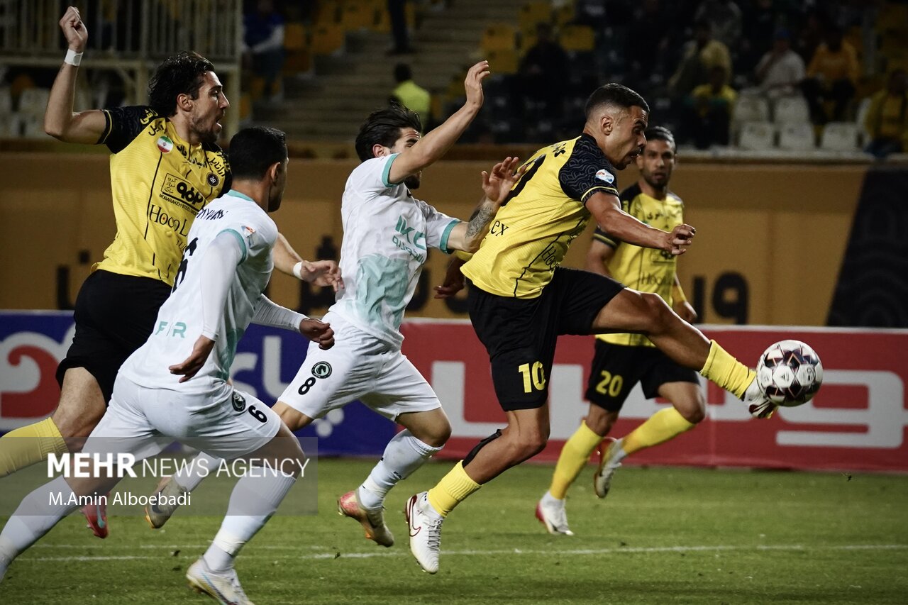 لیگ برتر فوتبال – سپاهان و پیکان