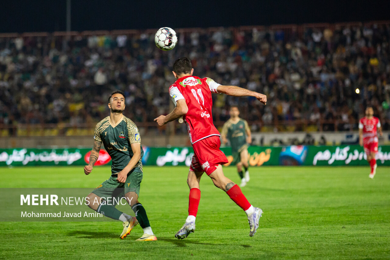 لیگ برتر فوتبال – شمس‌آذر و پرسپولیس