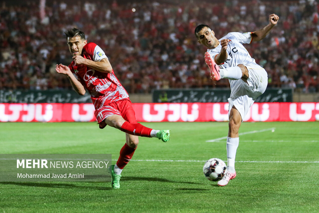 لیگ برتر فوتبال – پرسپولیس و فولاد