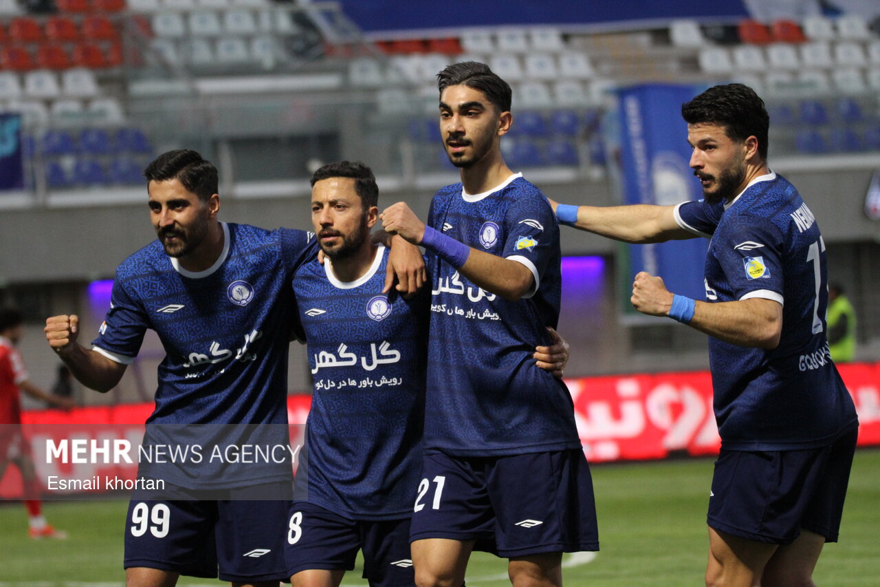 لیگ برتر فوتبال – گل‌گهر و پرسپولیس