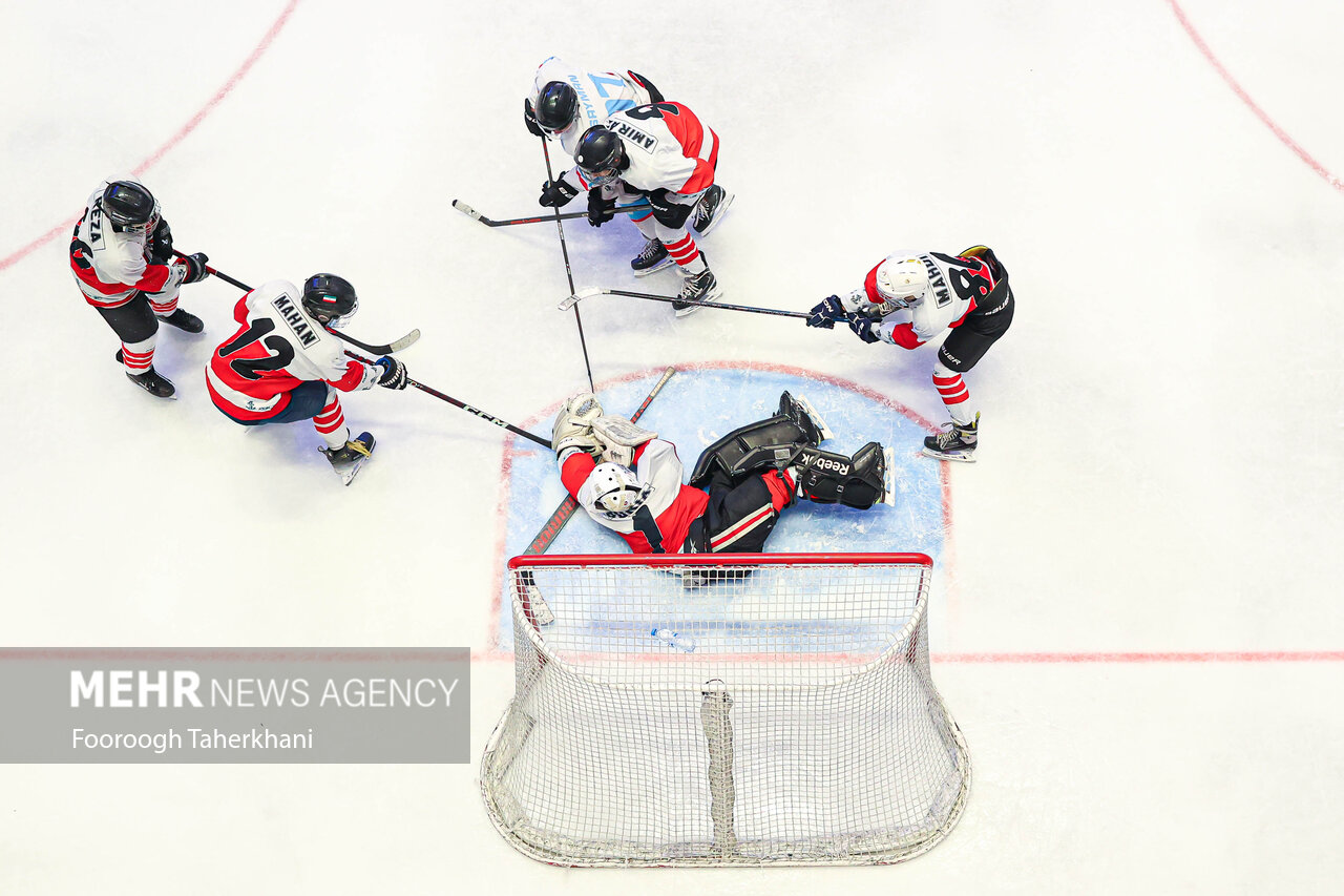 لیگ هاکی روی یخ آقایان