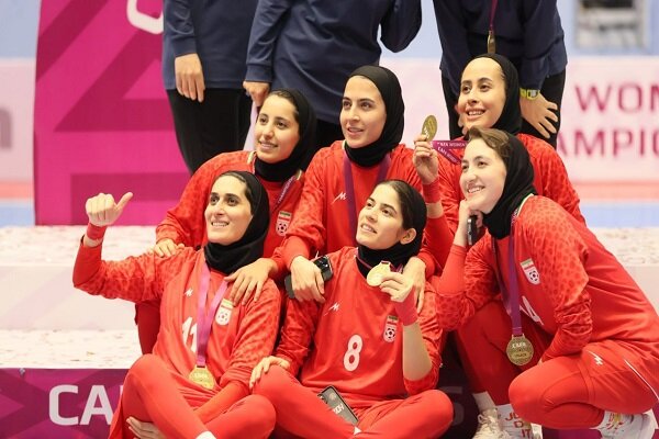 ماجرای پس گرفتن لباسهای ملیپوشان فوتسال بانوان چه بود؟
