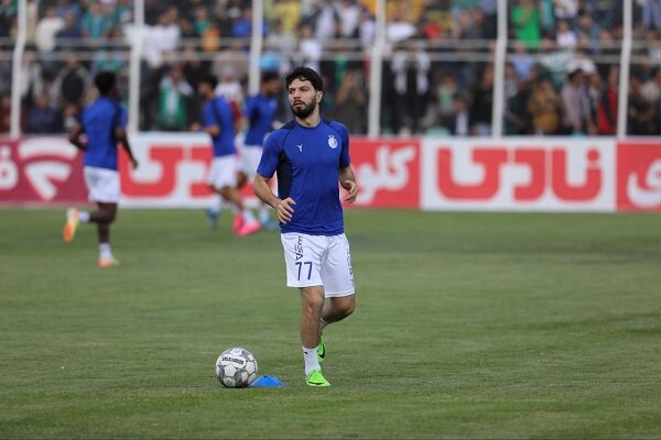 ماشاریپوف قراردادش با استقلال را تمدید کرد