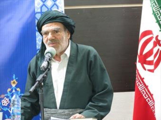 ماموستا حسینی: تقوا ضامن سعادت دنیا و آخرت است