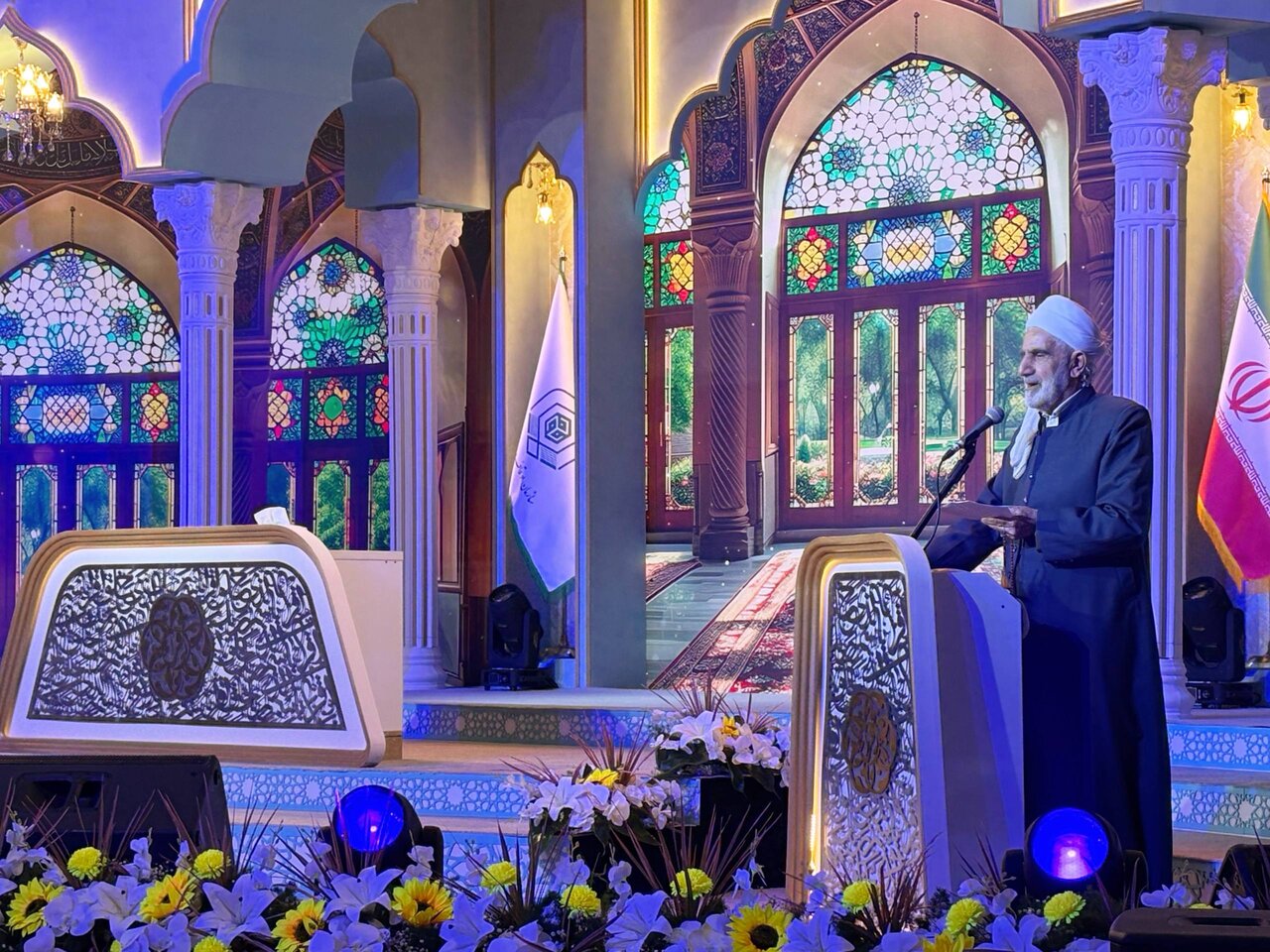 ماموستا رستمی: عزت و کرامت انسان‌ها برگرفته از نور قرآن کریم است